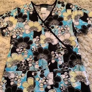 Cherokee XS Scrub Top